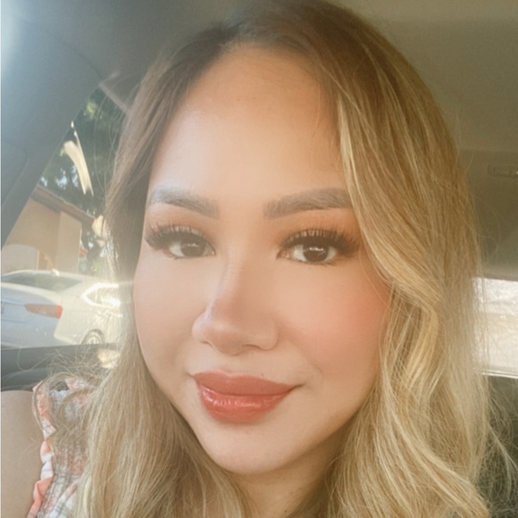 Meet your Posher, Monica - Picture 1 of 1